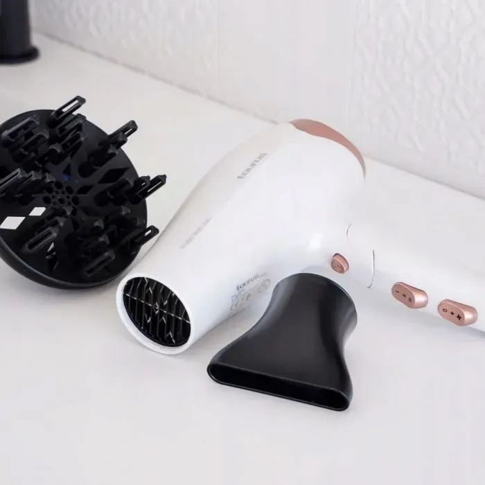 suszarka-do-wlosow-taurus-studio-2500-ionic-2400w-stan-nowy