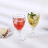 szklanka-na-stopce-325-ml-daisy-altom-design-rodzaj-szklanki-do-napojow