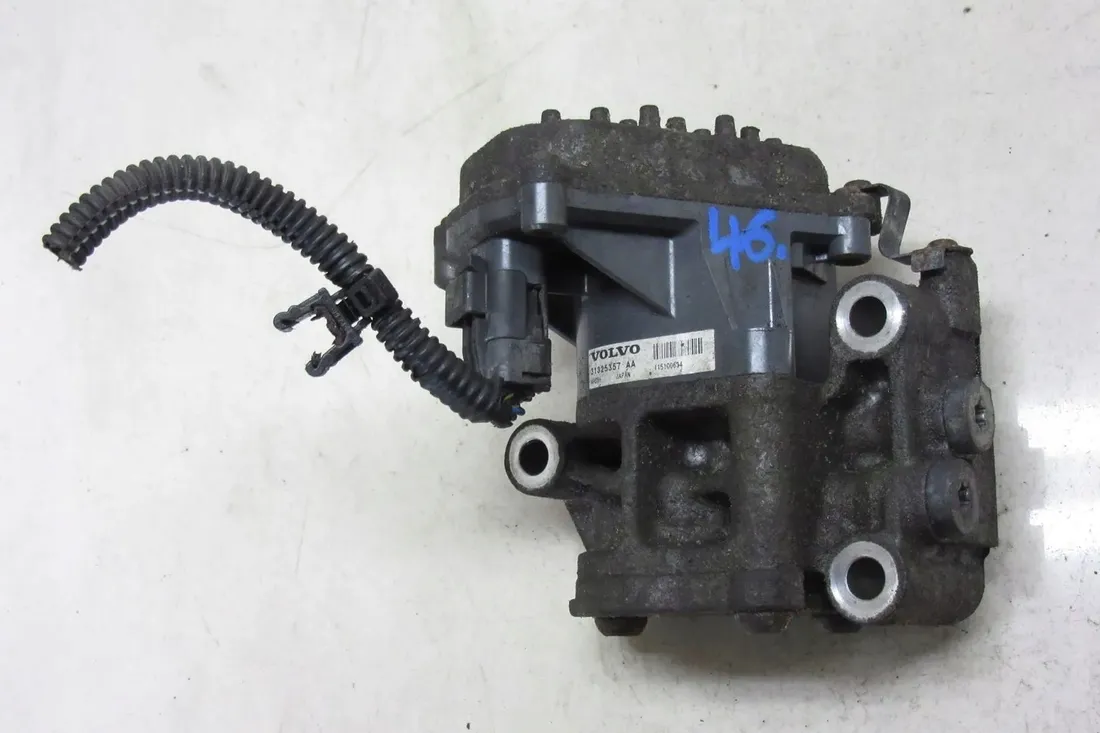 pompa-oleju-volvo-s60-13-