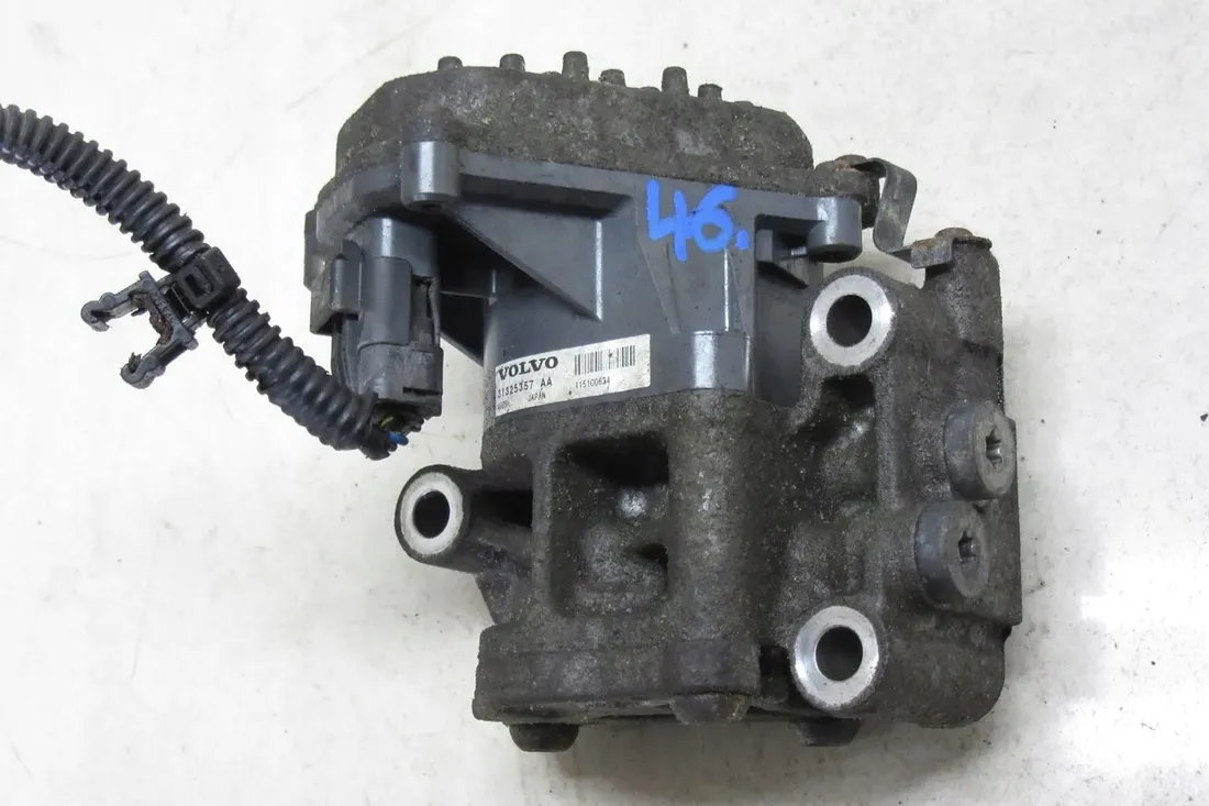 pompa-oleju-volvo-s60-13-