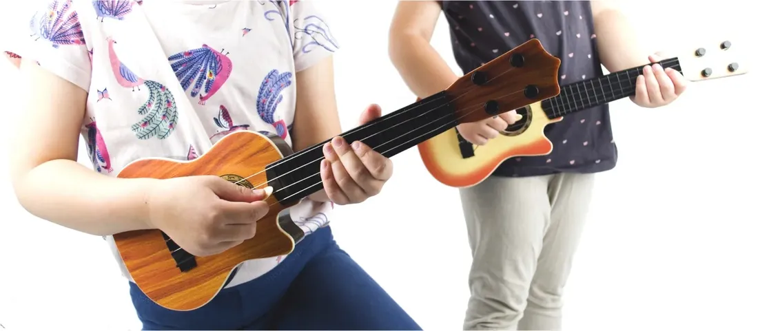 gitara-dla-dzieci-instrument-muzyczny-4-struny-stan-nowy