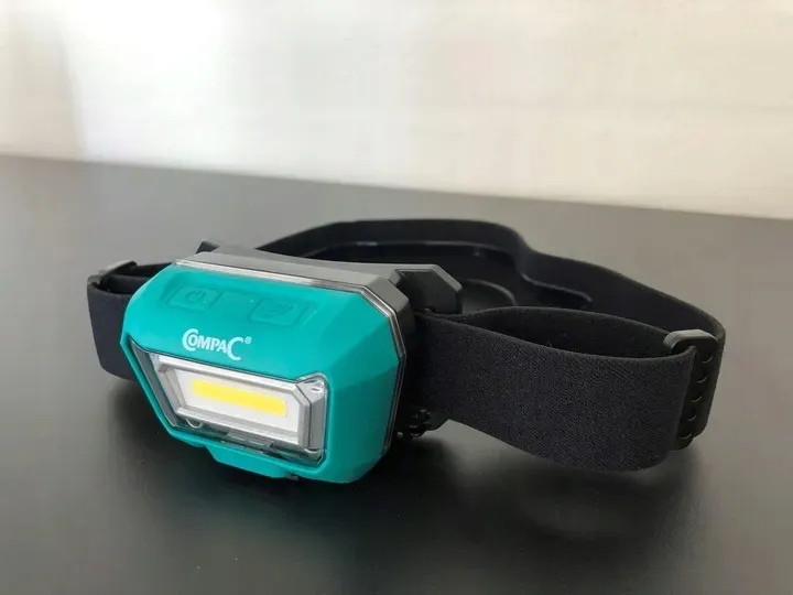 lampa-led-do-podnosnika-typu-zaba-compac-waga-z-opakowaniem-5-kg