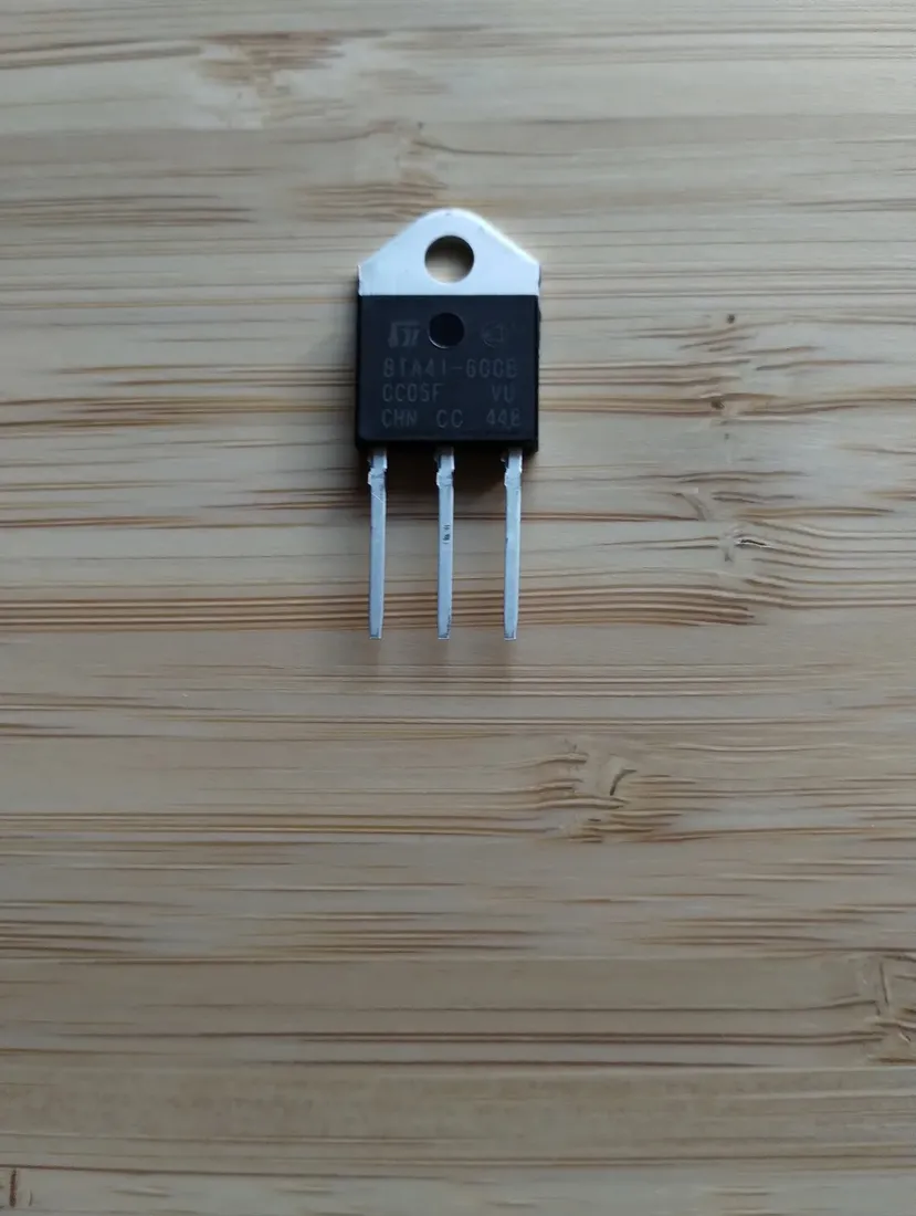 triak-bta41-600-40a-600v-to-247