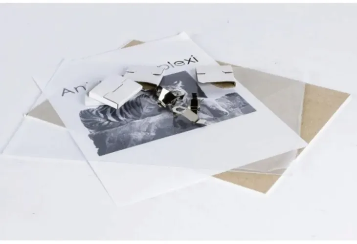 antyrama-plexi-24x30-szerokosc-produktu-300-cm