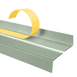 profil-schodowy-antyposlizgowy-samoprzylepny-nd-110cm-jasnozielony-40x25mm