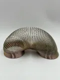 sprezyna-metalowa-material-metal