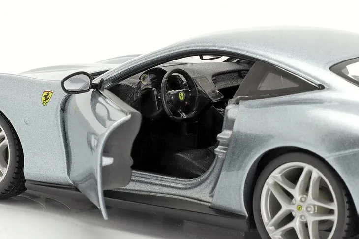 ferrari-roma-grey-1-24-bburago-model-18-26029-gy