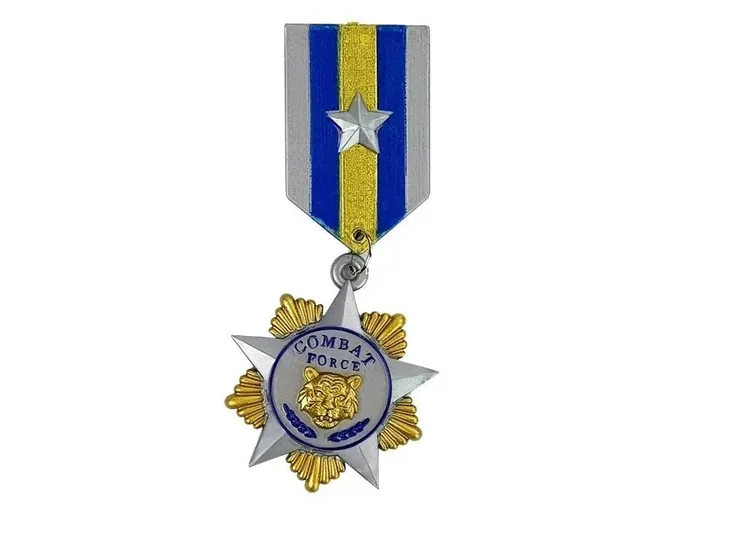 zestaw-wojskowy-kolor-dominujacy-wielokolorowy