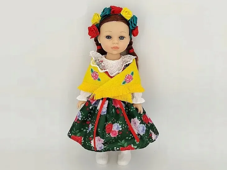 lalka-w-stroju-ludowym-38cm-baterie-w-zestawie
