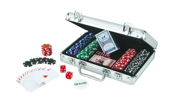 gra-poker-deluxe-200-zetonow-waga-z-opakowaniem-3-49-kg