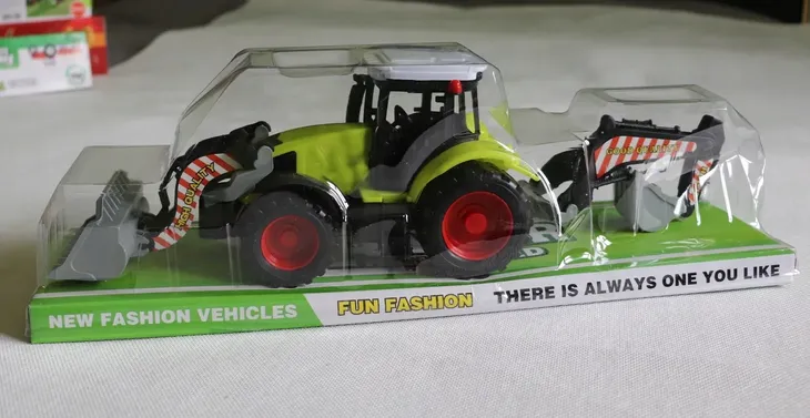 traktor-z-przyczepa-marka-pegaz-toys
