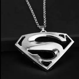 naszyjnik-wisiorek-superman-clark-kent-dc-srebrny-prezent