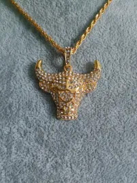 naszyjnik-chain-chicago-bulls-byk-zloty-streetwear-y2k-drip-prezent