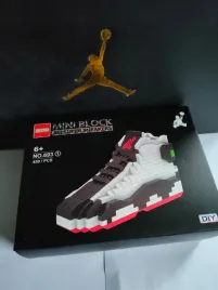 klocki-jordan-13-sneakers-nike-streetwear-prezent-y2k