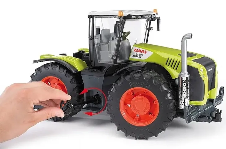 traktor-claas-xerion-5000-kolor-dominujacy-odcienie-zieleni