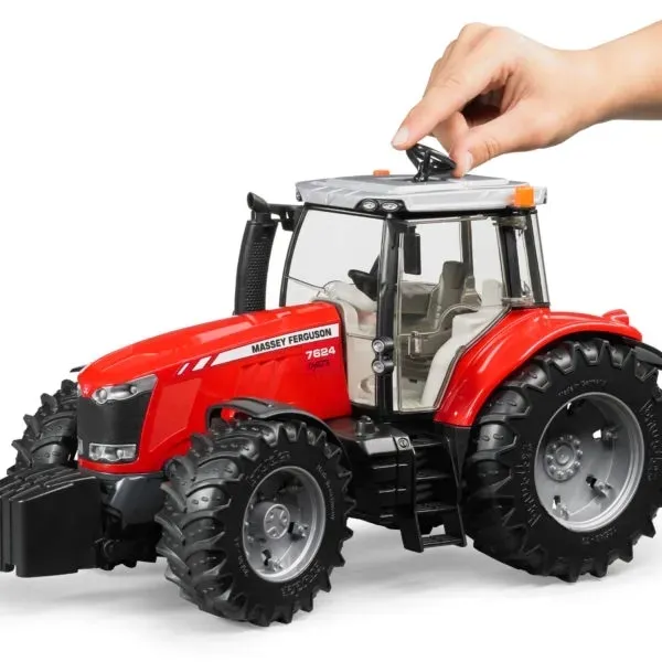 traktor-massey-ferguson-7600-material-plastik