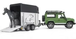land-rover-z-przyczepa-dla-konia-i-figurka-konia