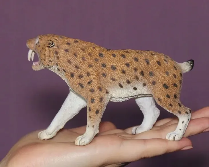 smilodon-marka-collecta