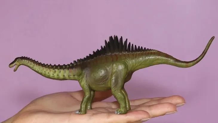 dinozaur-agustinia-bohater-brak