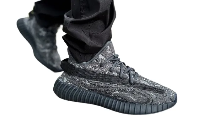 yeezy-boost-350-v2-material-wkladki-inny-material-tekstylny-pianka