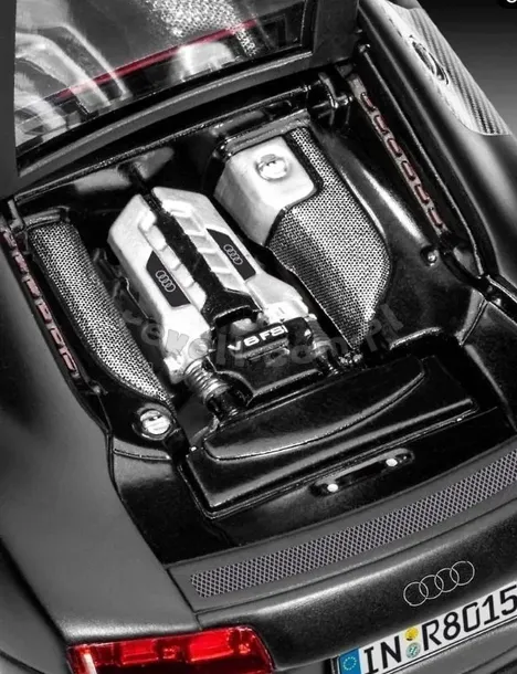 model-set-1-24-67057-audi-r8-tytul-brak-informacji