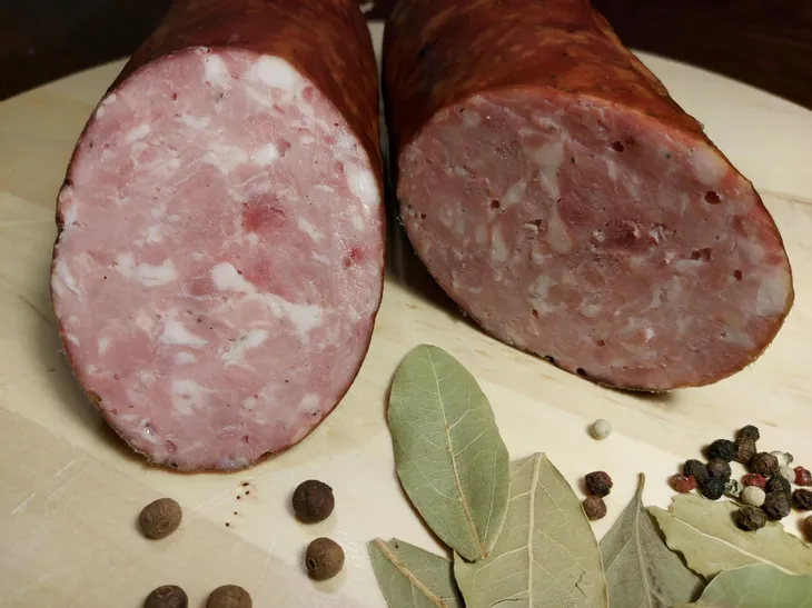 kielbasa-swojska-gruba-waga-z-opakowaniem-1-kg