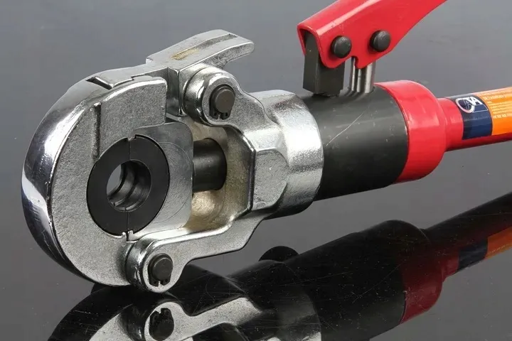 praska-zaciskarka-hydrauliczna-do-rur-pex-th-u-v