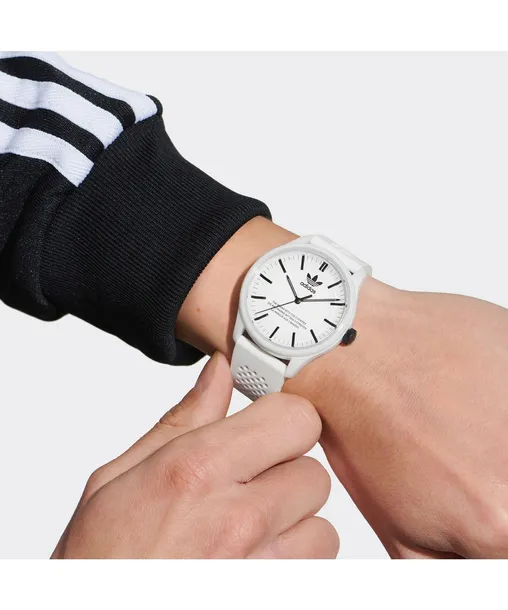 zegarek-meski-adidas-code-one-ceramic-ksztalt-koperty-okragla