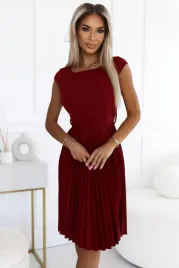 311-15-lila-plisowana-sukienka-z-krotkim-rekawkiem-i-paskiem-bordowa-xl