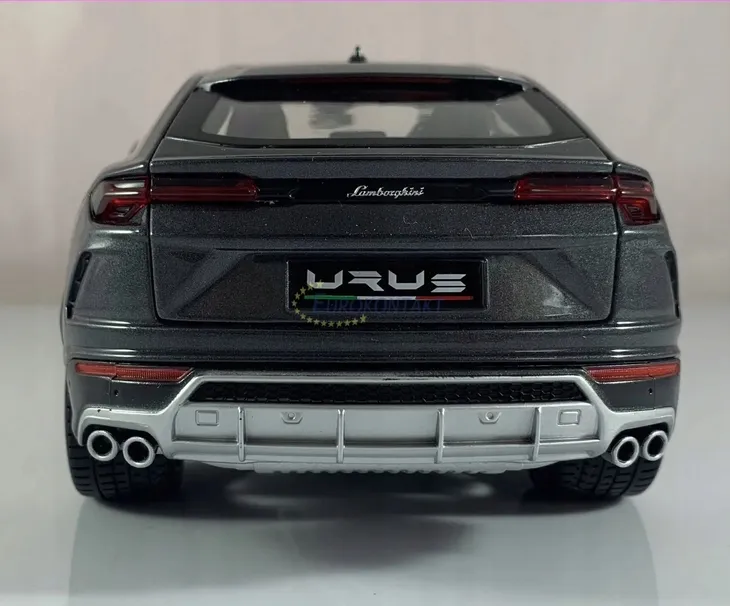 lamborghini-usus-grey-1-18-bburago-stan-nowy-marka-bburago