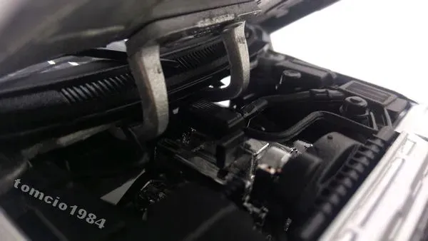 range-rover-1-24-bburago-marka-bburago