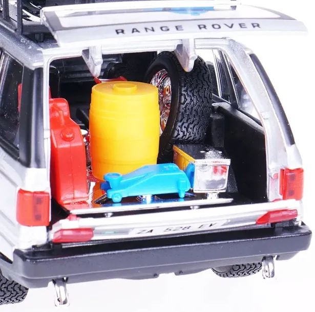 range-rover-1-24-bburago-stan-nowy-waga-z-opakowaniem-0-7-kg