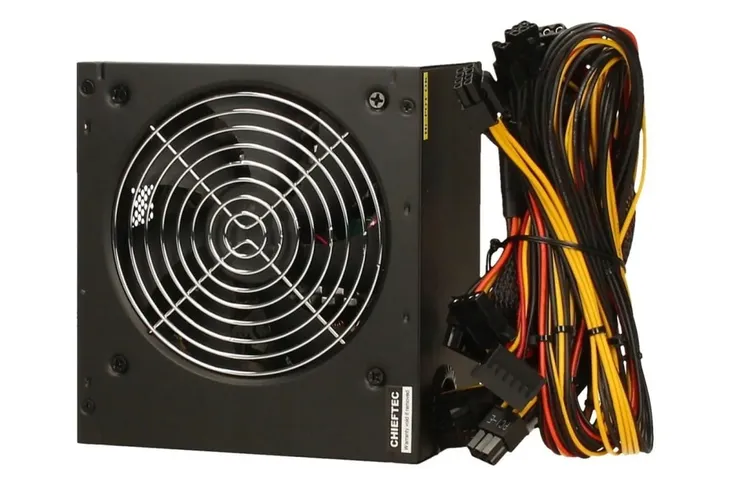zasilacz-chieftec-smart-gps-600a8-600-w-uklad-pfc-aktywny