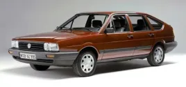 vw-passat-b2-ii-mk2-blotnik-prawy-przod-1980-1988-austria