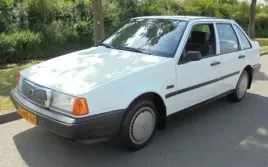 volvo-440-460-grill-atrapa-chlodnicy-chrom-1988-1993-austria