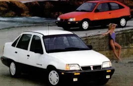 pontiac-lemans-maska-pokrywa-sinika-1988-1993-austria