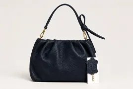 Zdjęcie produktu Torebka skórzana włoska Laura Biaggi granatowa kuferek z kokardą elegancka