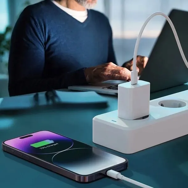 szybka-ladowarka-do-iphone-kostka-20w-kabel-1m-usb-c-iphone-lighting-stan-opakowania-oryginalne