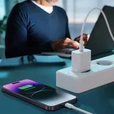 szybka-ladowarka-do-iphone-kostka-20w-kabel-1m-usb-c-iphone-lighting-stan-opakowania-oryginalne