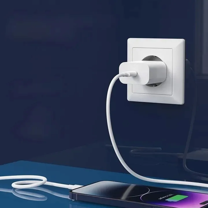 szybka-ladowarka-do-iphone-kostka-20w-kabel-1m-usb-c-iphone-lighting