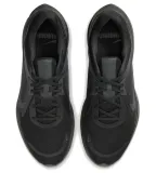 nike-quest-5-wzor-dominujacy-logo
