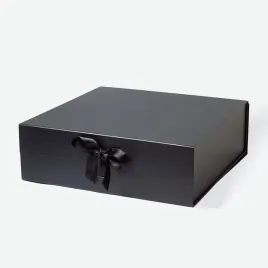 pudelko-magnetyczne-czarne-z-wstazka-a3-410x410x130-mm-zew-eleganckie