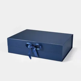 pudelko-magnetyczne-granatowe-z-wstazka-440x320x120-mm-zew-eleganckie