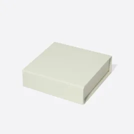 pudelko-magnetyczne-kosc-sloniowa-xs-100x100x30-mm-zew-ozdobne-na-prezent