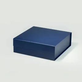 pudelko-magnetyczne-235x235x80-mm-zew-granatowe-a5-eleganckie-pudelko