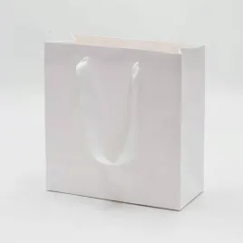 torba-papierowa-biala-ozdobna-245x110x260mm-torebka-na-prezenty-i-upominki