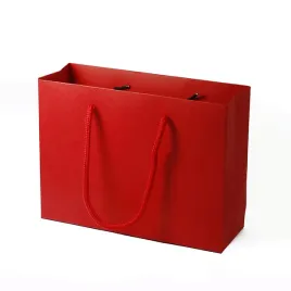 torba-papierowa-czerwona-ozdobna-200x60x150mm-prezentowa-na-male-upominki