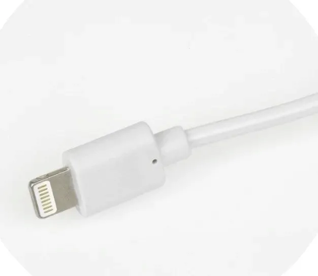 ladowarka-samochodowa-do-iphone-blue-star-3000mah-kolor-bialy