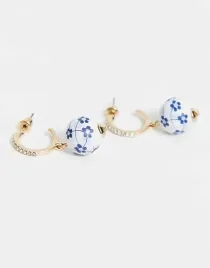 topshop-kolczyki-z-kulami-niebieskie-kwiatki-30364