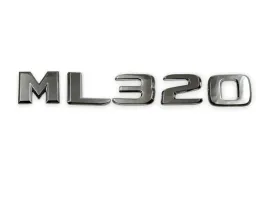 emblemat-klapy-plaski-tyl-ml320-na-klape-tylna-tasma-do-mercedes-benz